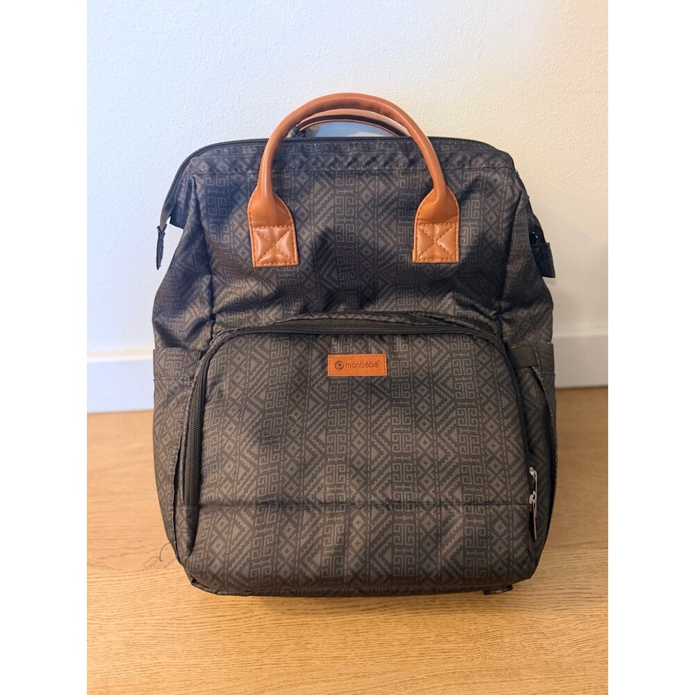 monbébé Geometric Diaper Backpack pull out bassinet